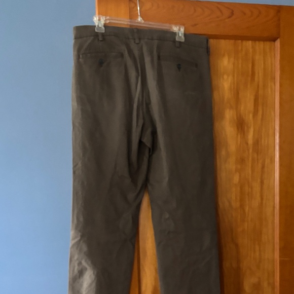 Joseph Abboud Olive Green Men's Chino Pants, size 34x32 - Picture 2 of 5